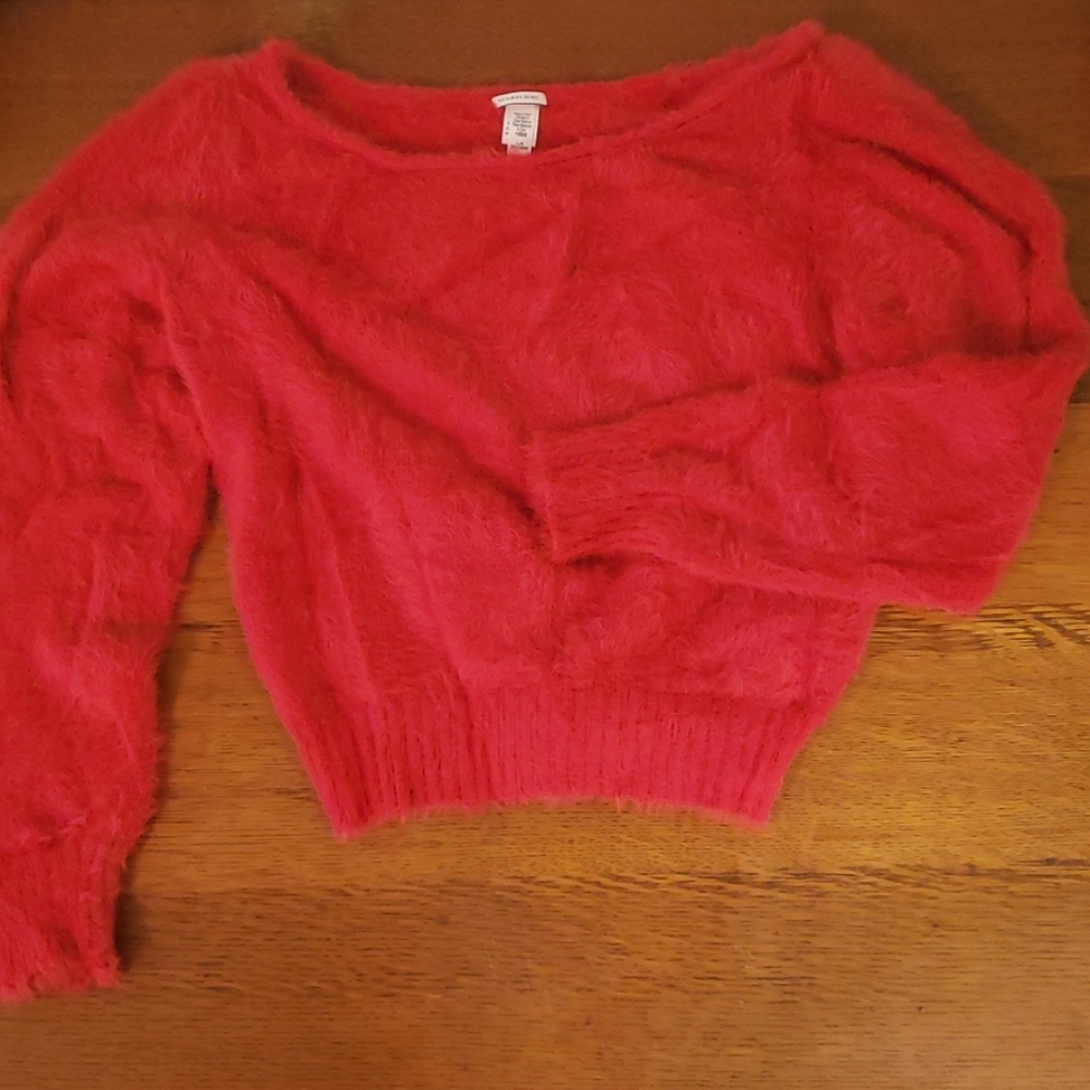 🖤Victorias Secret Red Fuzzzzy Sweater♥